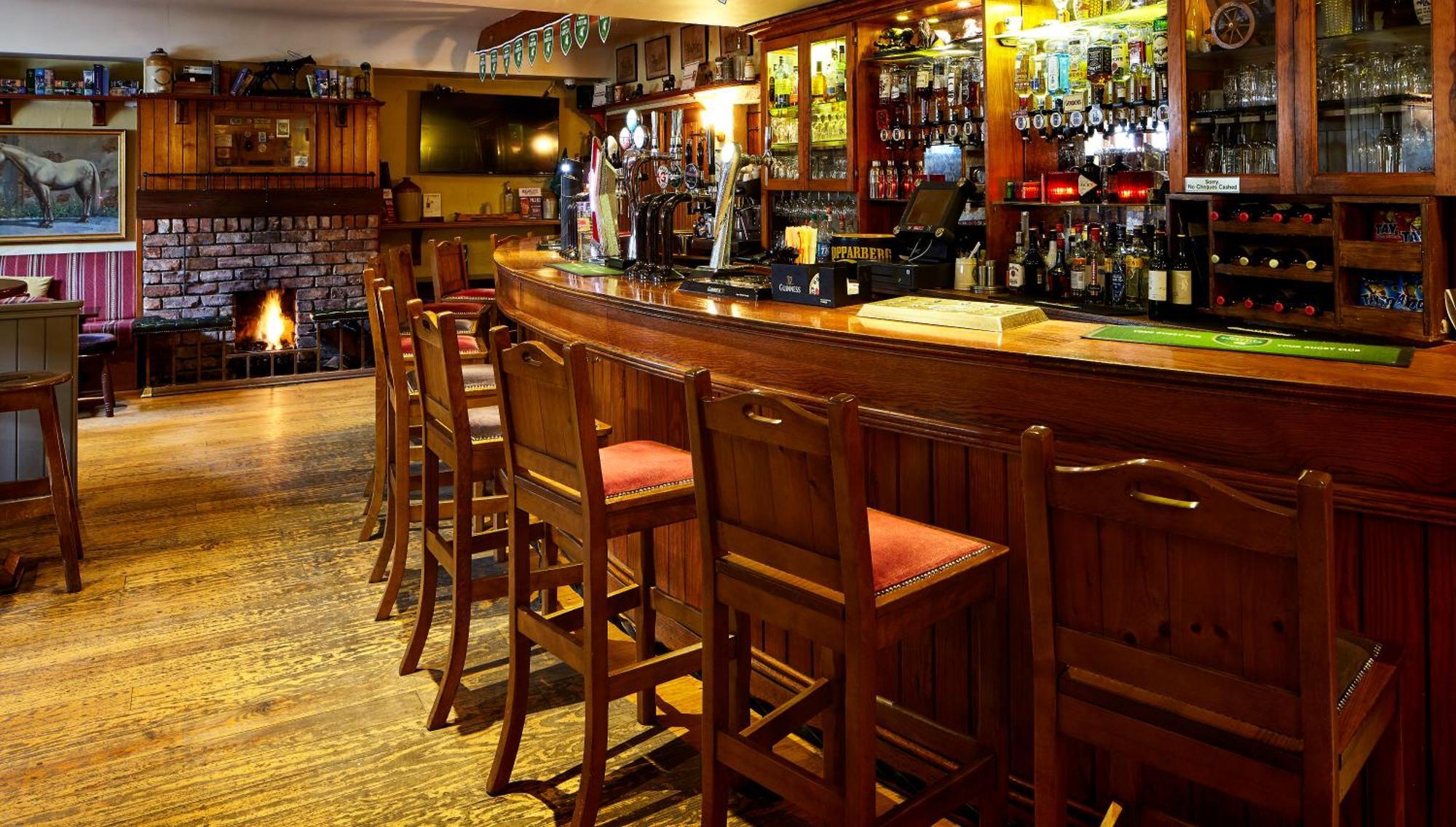 Horse & Hound Hotel Delgany Kültér fotó